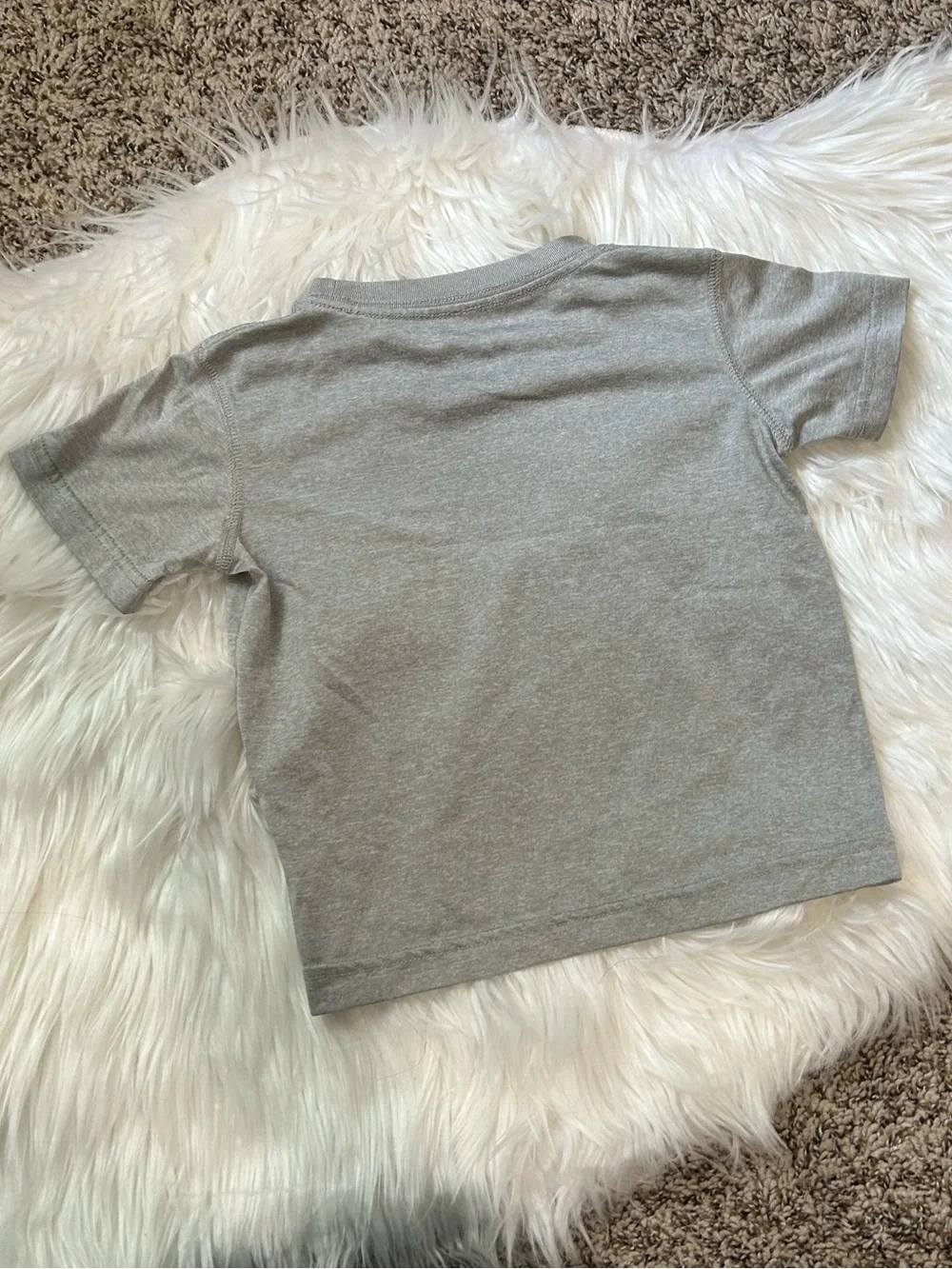 ▪️NIKE Kids'/Boys’ Gray Swoosh Logo Graphic Tee - Size 3T